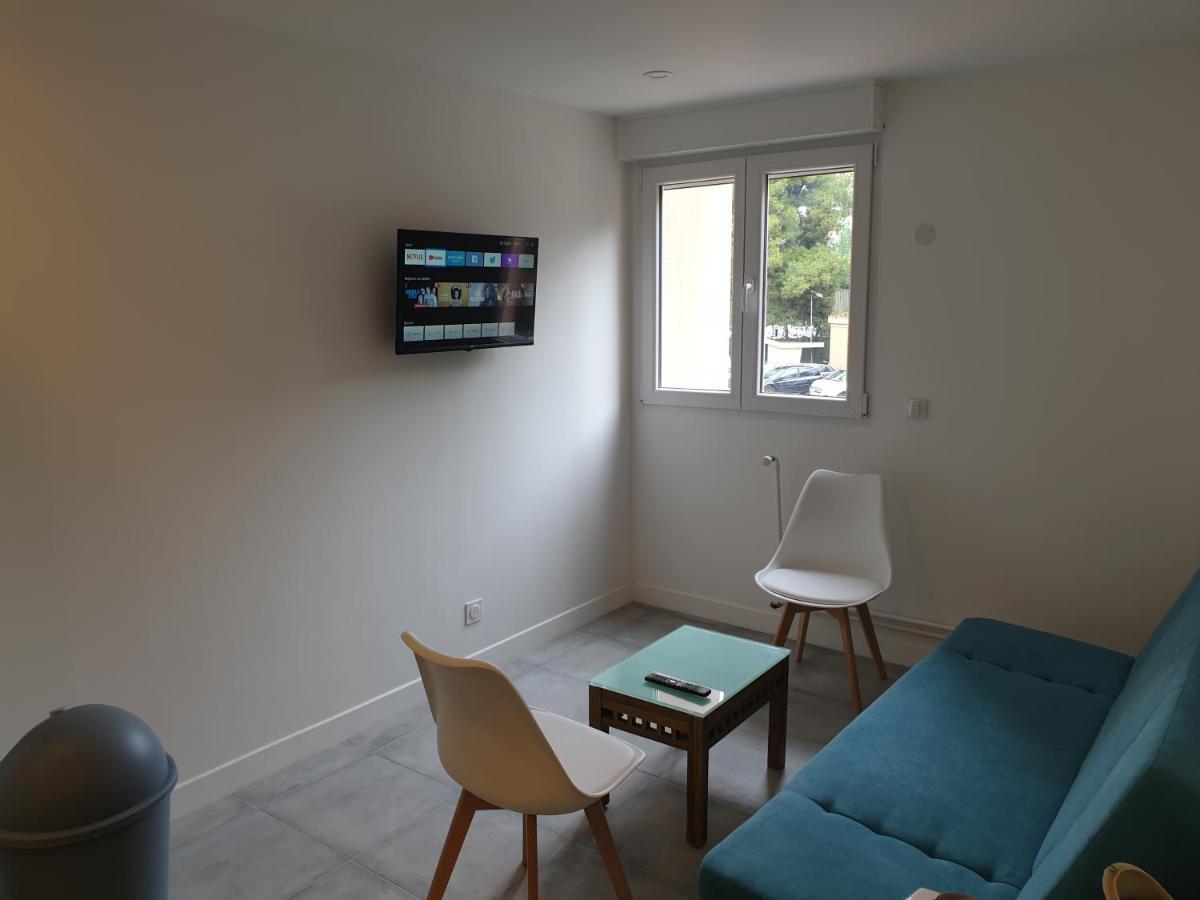 Appartements Renove 2023 Proche Aeroport 5Min, Gare Sncf 2 Min, Tramway Au Pied De L'Immeuble , Parking Possible, Renovated Apartments 2023 Near The Airport 5 Min, Train Station 2 Min, Tram Next To The Building 1 Min, Parking Possible Ницца Экстерьер фото