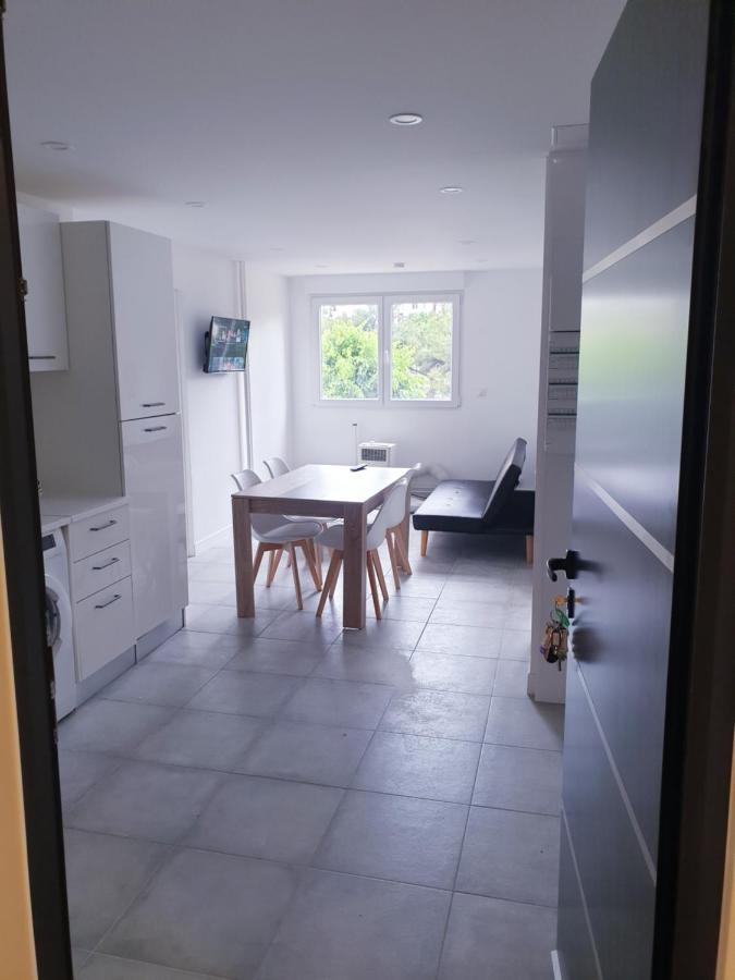 Appartements Renove 2023 Proche Aeroport 5Min, Gare Sncf 2 Min, Tramway Au Pied De L'Immeuble , Parking Possible, Renovated Apartments 2023 Near The Airport 5 Min, Train Station 2 Min, Tram Next To The Building 1 Min, Parking Possible Ницца Экстерьер фото