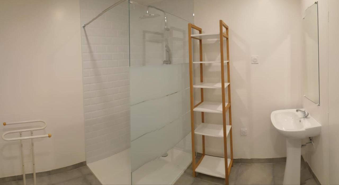 Appartements Renove 2023 Proche Aeroport 5Min, Gare Sncf 2 Min, Tramway Au Pied De L'Immeuble , Parking Possible, Renovated Apartments 2023 Near The Airport 5 Min, Train Station 2 Min, Tram Next To The Building 1 Min, Parking Possible Ницца Экстерьер фото
