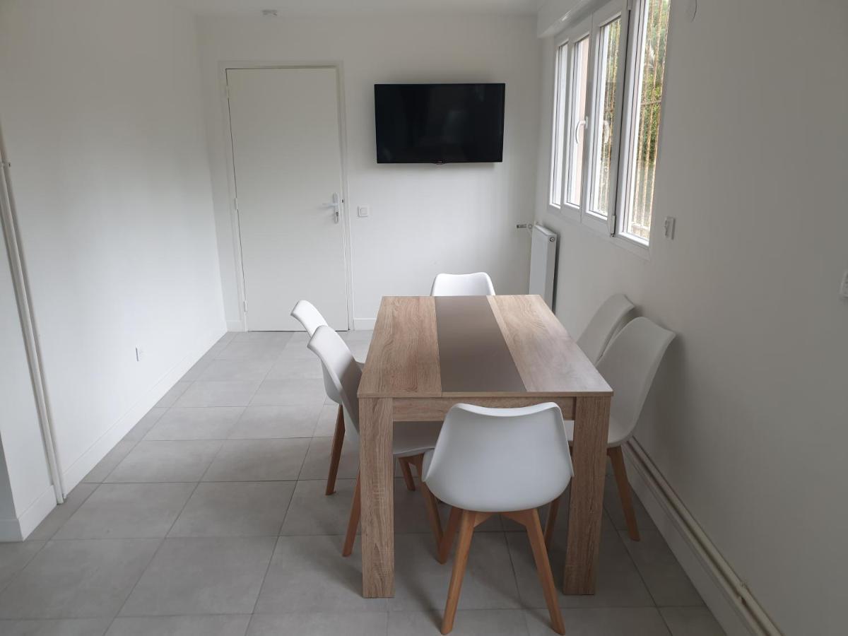 Appartements Renove 2023 Proche Aeroport 5Min, Gare Sncf 2 Min, Tramway Au Pied De L'Immeuble , Parking Possible, Renovated Apartments 2023 Near The Airport 5 Min, Train Station 2 Min, Tram Next To The Building 1 Min, Parking Possible Ницца Экстерьер фото