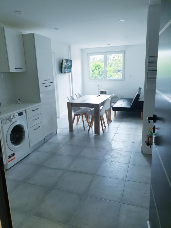 Appartements Renove 2023 Proche Aeroport 5Min, Gare Sncf 2 Min, Tramway Au Pied De L'Immeuble , Parking Possible, Renovated Apartments 2023 Near The Airport 5 Min, Train Station 2 Min, Tram Next To The Building 1 Min, Parking Possible Ницца Экстерьер фото