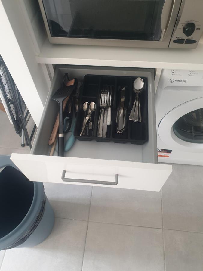 Appartements Renove 2023 Proche Aeroport 5Min, Gare Sncf 2 Min, Tramway Au Pied De L'Immeuble , Parking Possible, Renovated Apartments 2023 Near The Airport 5 Min, Train Station 2 Min, Tram Next To The Building 1 Min, Parking Possible Ницца Экстерьер фото