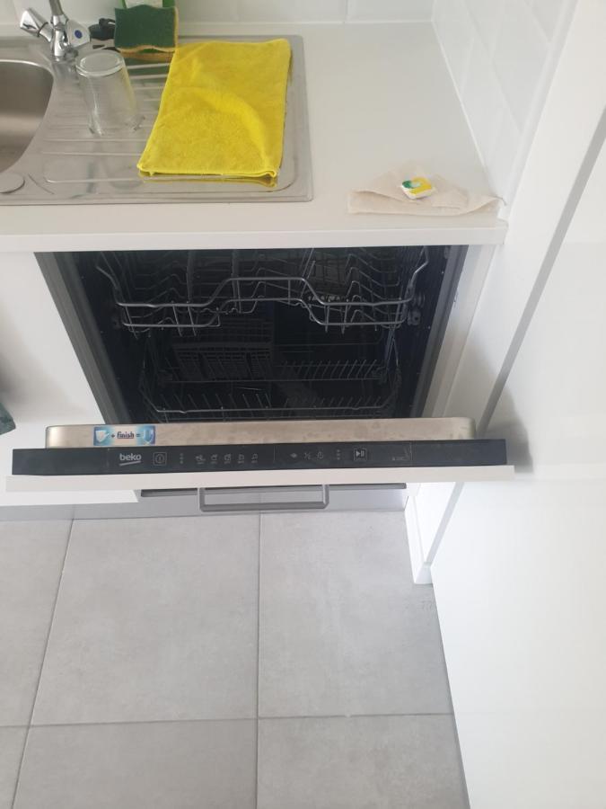 Appartements Renove 2023 Proche Aeroport 5Min, Gare Sncf 2 Min, Tramway Au Pied De L'Immeuble , Parking Possible, Renovated Apartments 2023 Near The Airport 5 Min, Train Station 2 Min, Tram Next To The Building 1 Min, Parking Possible Ницца Экстерьер фото