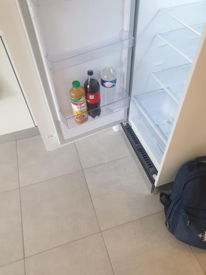 Appartements Renove 2023 Proche Aeroport 5Min, Gare Sncf 2 Min, Tramway Au Pied De L'Immeuble , Parking Possible, Renovated Apartments 2023 Near The Airport 5 Min, Train Station 2 Min, Tram Next To The Building 1 Min, Parking Possible Ницца Экстерьер фото