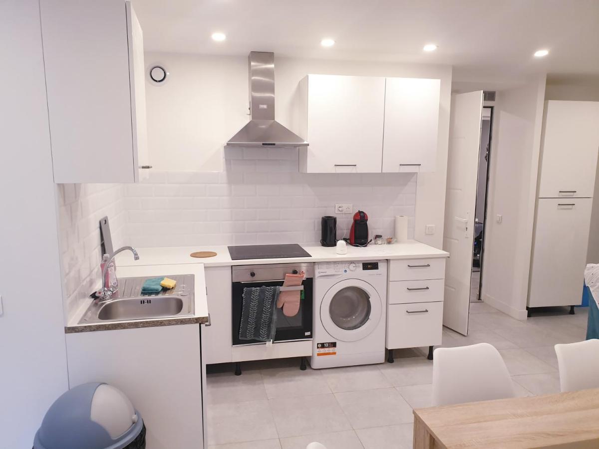 Appartements Renove 2023 Proche Aeroport 5Min, Gare Sncf 2 Min, Tramway Au Pied De L'Immeuble , Parking Possible, Renovated Apartments 2023 Near The Airport 5 Min, Train Station 2 Min, Tram Next To The Building 1 Min, Parking Possible Ницца Экстерьер фото