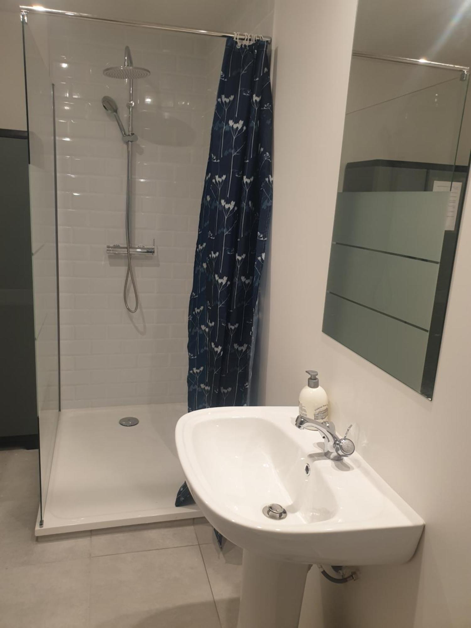 Appartements Renove 2023 Proche Aeroport 5Min, Gare Sncf 2 Min, Tramway Au Pied De L'Immeuble , Parking Possible, Renovated Apartments 2023 Near The Airport 5 Min, Train Station 2 Min, Tram Next To The Building 1 Min, Parking Possible Ницца Номер фото